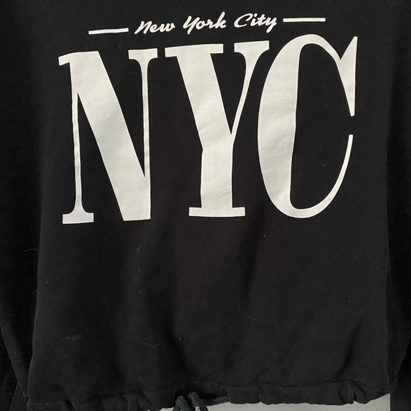 H and M | cropped hoodie. Size 12-14 years - Picture 2 of 6